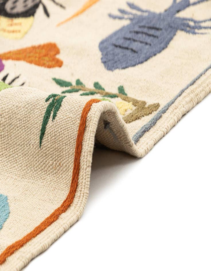 Detail image of  3' 10 x 5' 8  Hand Knotted Marok Kilim Rug