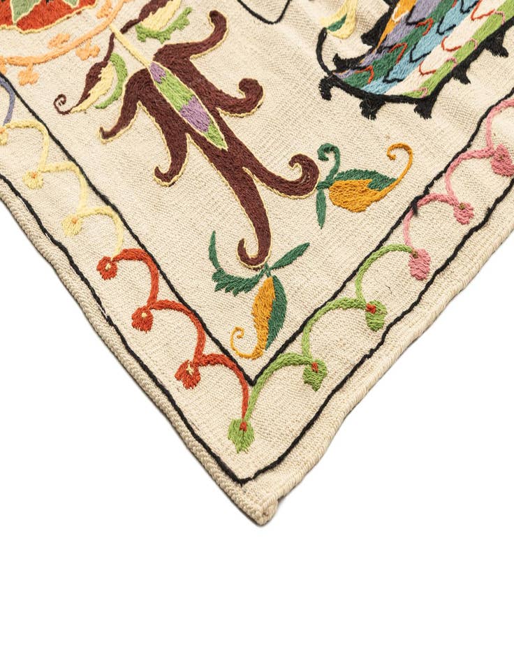 Detail image of 5' 6 x 7' 5 Hand Knotted Marok Kilim Rug