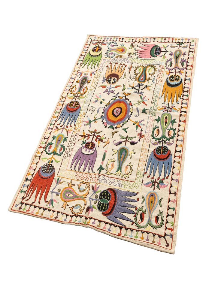 Detail image of  4' 10 x 6' 5  Hand Knotted Marok Kilim Rug