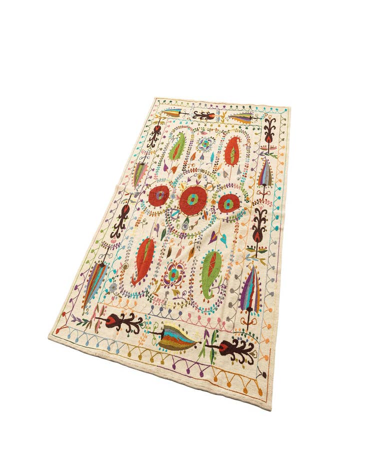 Detail image of  5' 9 x 7' 8  Hand Knotted Marok Kilim Rug