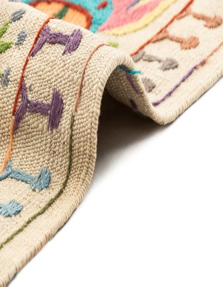 Detail image of  5' 7 x 7' 9  Hand Knotted Marok Kilim Rug