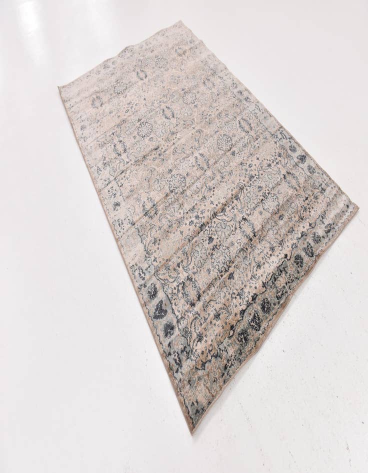 Detail image of  5' x 7' 7 Modern Classical Rug