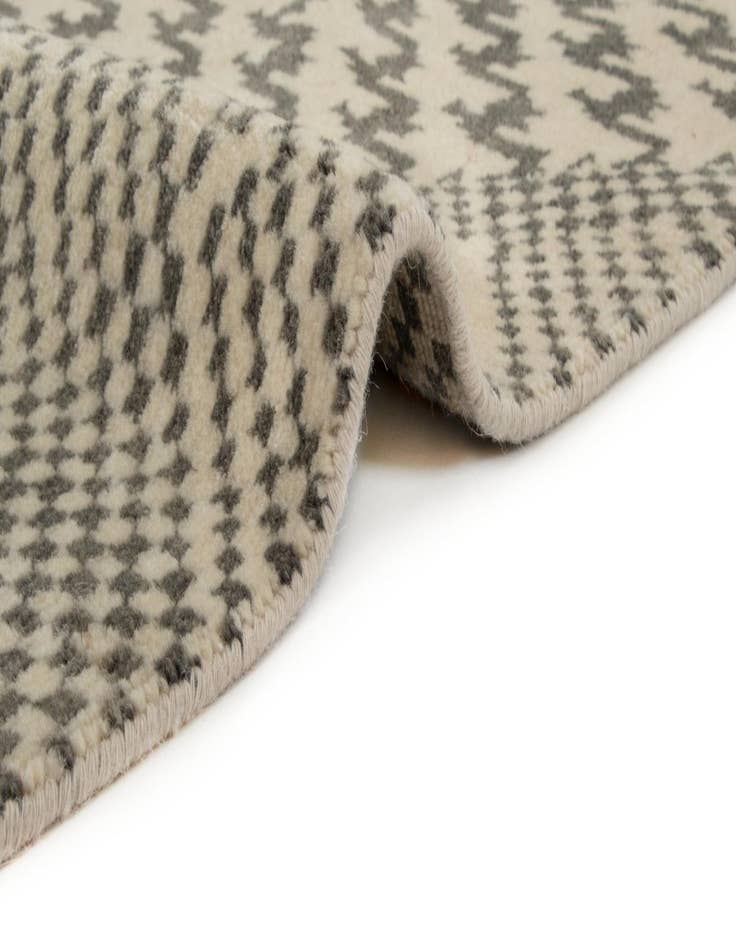 Detail image of  8' 1 x 9' 11  Hand Knotted Modern Manshu Wool Rug