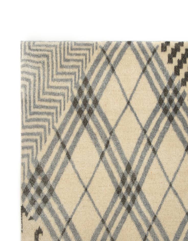 Detail image of  8' 1 x 9' 11  Hand Knotted Modern Manshu Wool Rug