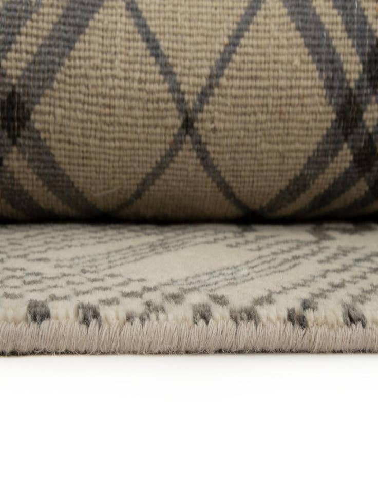 Detail image of  8' 1 x 9' 11  Hand Knotted Modern Manshu Wool Rug