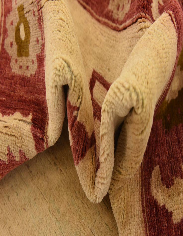 Detail image of  3' 10 x 5' 9  Hand Knotted Modern Ziegler Oriental Rug