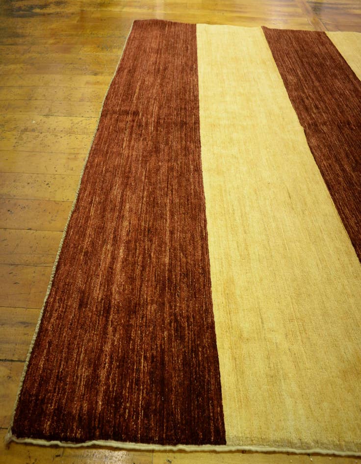 Detail image of  5' 4 x 7'  Hand Knotted Modern Ziegler Oriental Rug