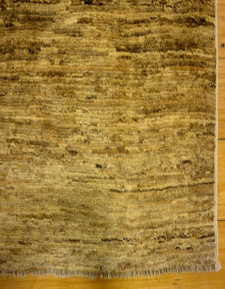 Detail image of  3' 11 x 5' 9  Hand Knotted Modern Ziegler Oriental Rug