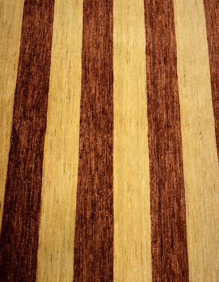 Detail image of  3' 5 x 4' 9  Hand Knotted Modern Ziegler Oriental Rug