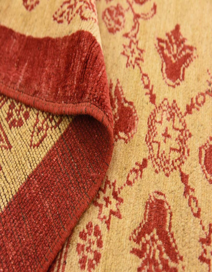 Detail image of  3' 9 x 4' 10  Hand Knotted Modern Ziegler Rug