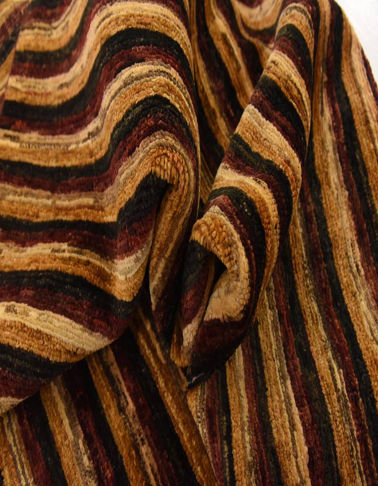 Detail image of  4' 10 x 6' 8  Hand Knotted Modern Ziegler Rug