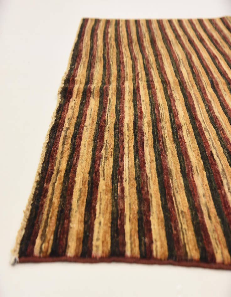 Detail image of  4' 10 x 6' 8  Hand Knotted Modern Ziegler Rug