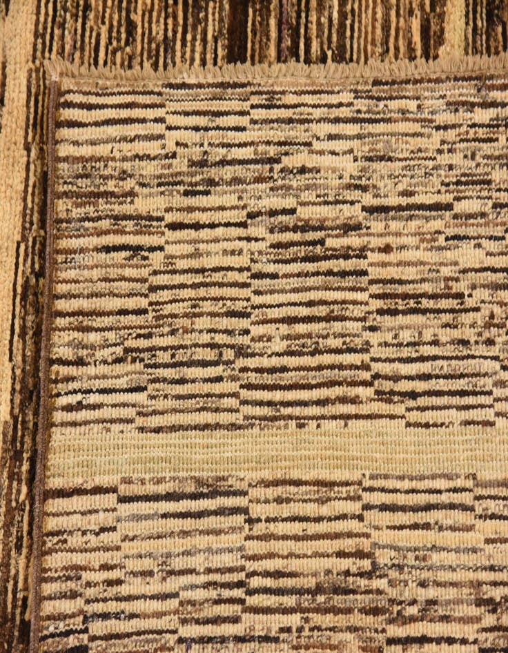 Detail image of  6' 8 x 9' 6  Hand Knotted Modern Ziegler Rug