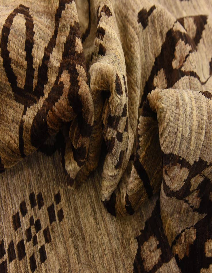 Detail image of  6' x 9'  Hand Knotted Modern Ziegler Rug