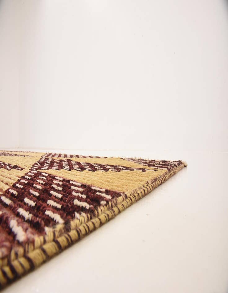 Detail image of  6' 5 x 9' 6  Hand Knotted Modern Ziegler Rug