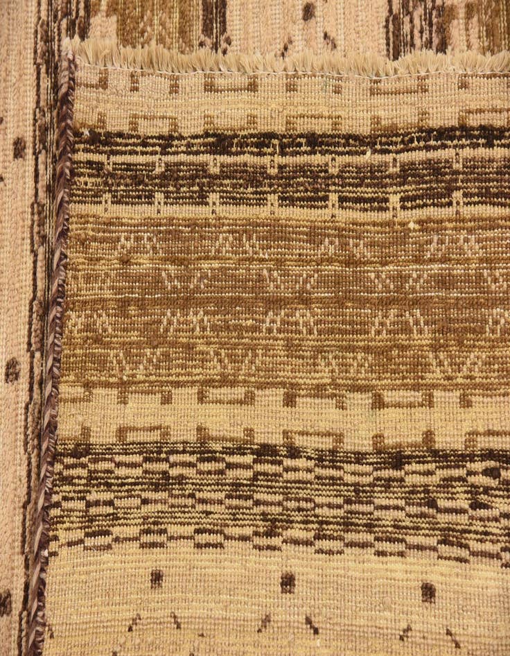 Detail image of  6' 3 x 10' 9  Hand Knotted Modern Ziegler Rug