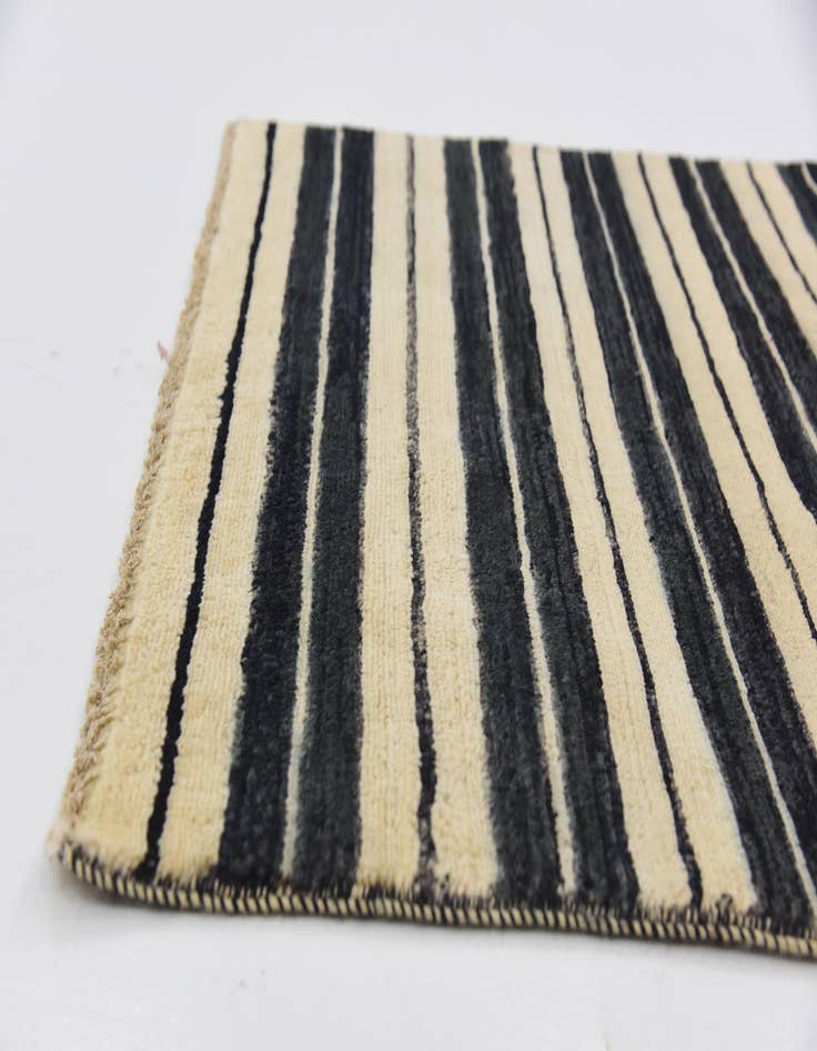 Detail image of  3' x 4' 10  Hand Knotted Modern Ziegler Rug