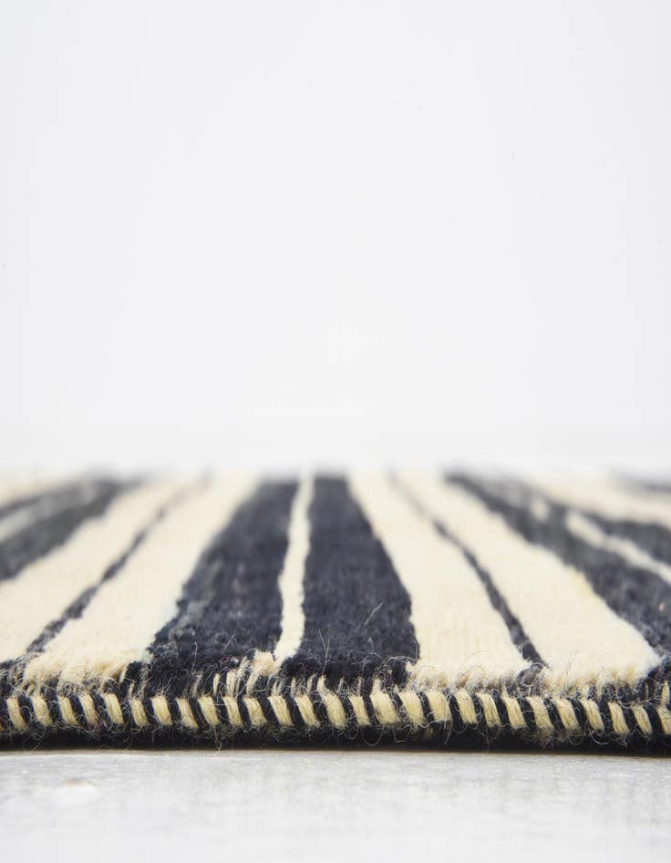 Detail image of  3' x 4' 10  Hand Knotted Modern Ziegler Rug