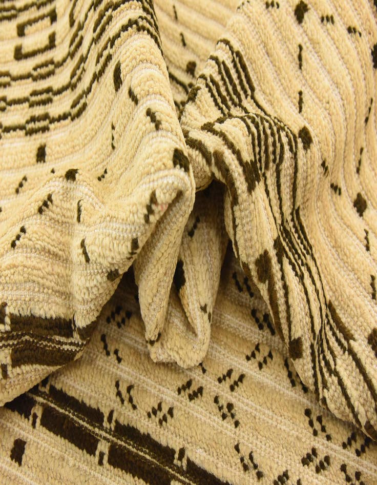 Detail image of  4' 5 x 6' 6  Hand Knotted Modern Ziegler Rug