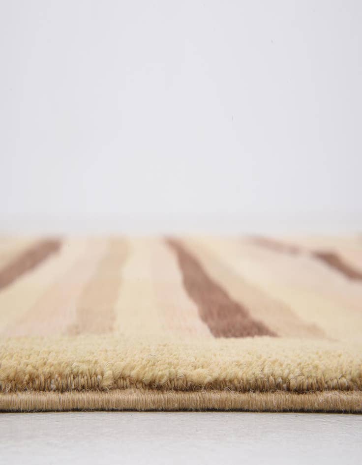 Detail image of  4' 7 x 6' 4  Hand Knotted Modern Ziegler Rug