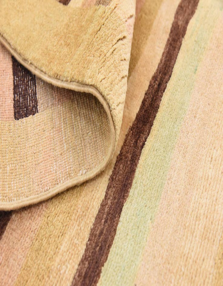 Detail image of  4' 7 x 6' 4  Hand Knotted Modern Ziegler Rug