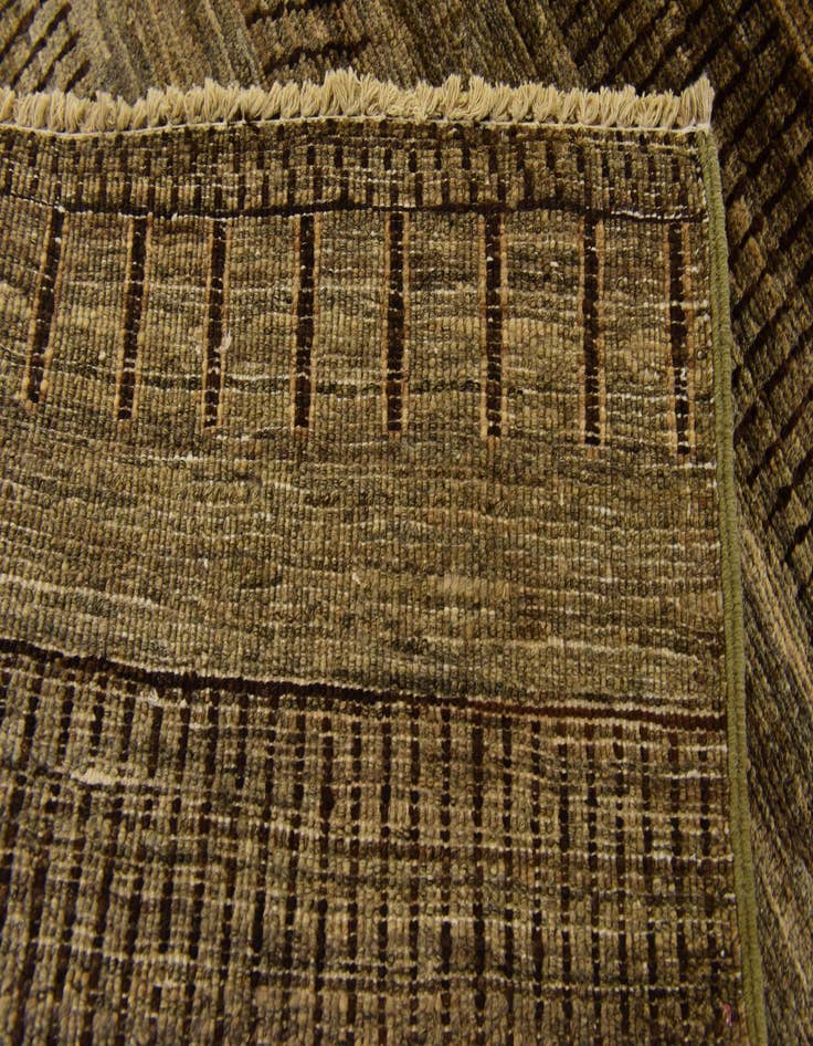 Detail image of  2' 8 x 4' 2  Hand Knotted Modern Ziegler Rug