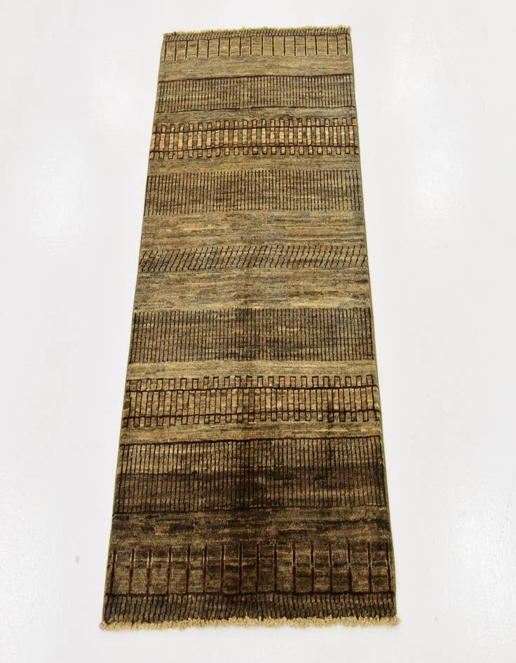 Detail image of  2' 8 x 4' 2  Hand Knotted Modern Ziegler Rug