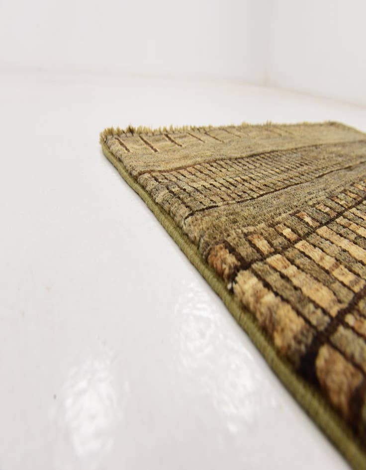 Detail image of  2' 8 x 4' 2  Hand Knotted Modern Ziegler Rug