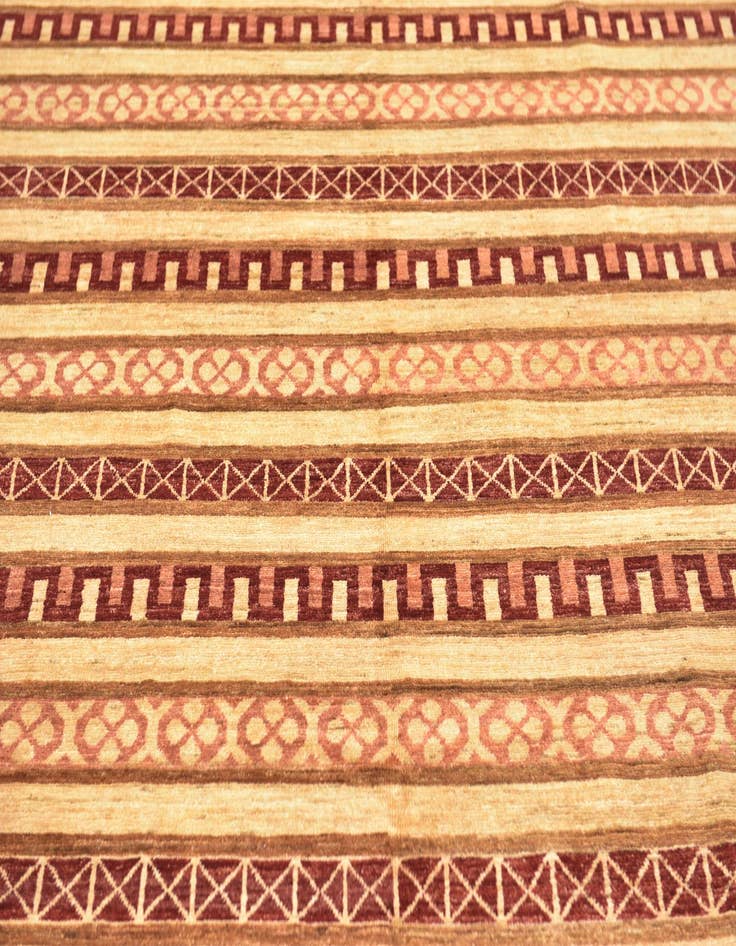 Detail image of  5' 9 x 8' 10  Hand Knotted Modern Ziegler Rug