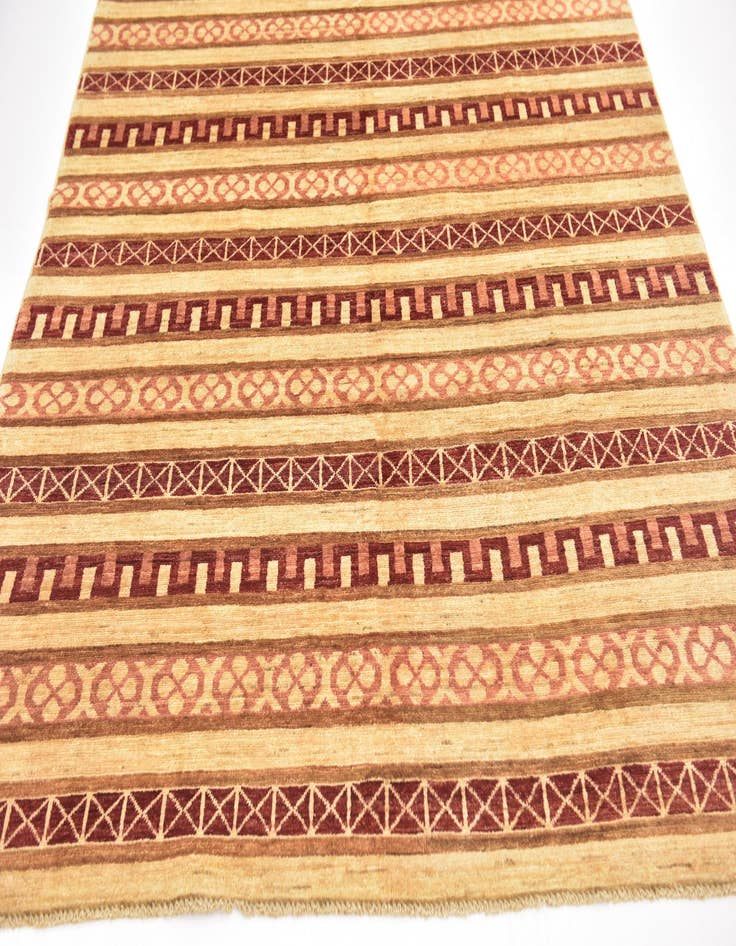 Detail image of  5' 9 x 8' 10  Hand Knotted Modern Ziegler Rug