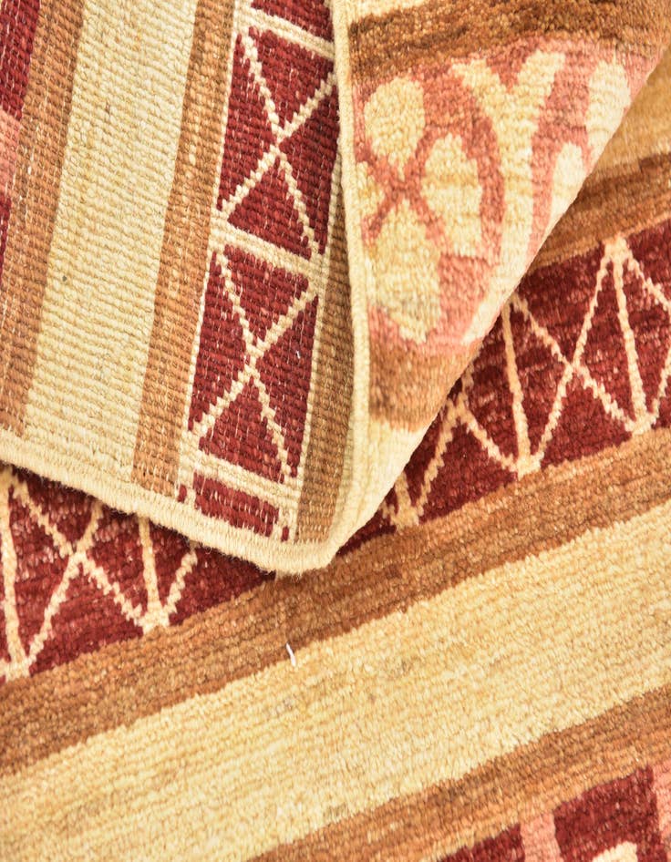 Detail image of  5' 9 x 8' 10  Hand Knotted Modern Ziegler Rug