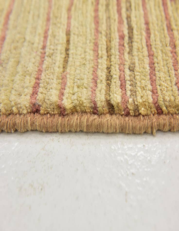 Detail image of 5' x 8' 3 Hand Knotted Modern Ziegler Rug