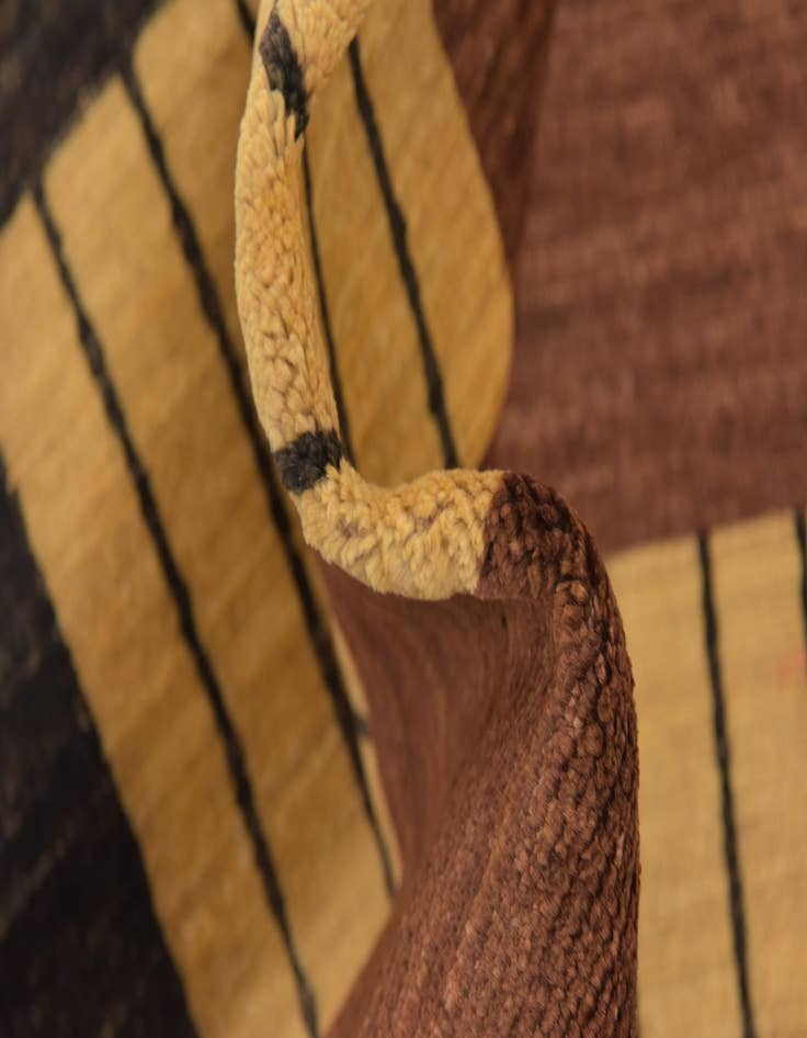 Detail image of  5' 4 x 7' 7  Hand Knotted Modern Ziegler Rug