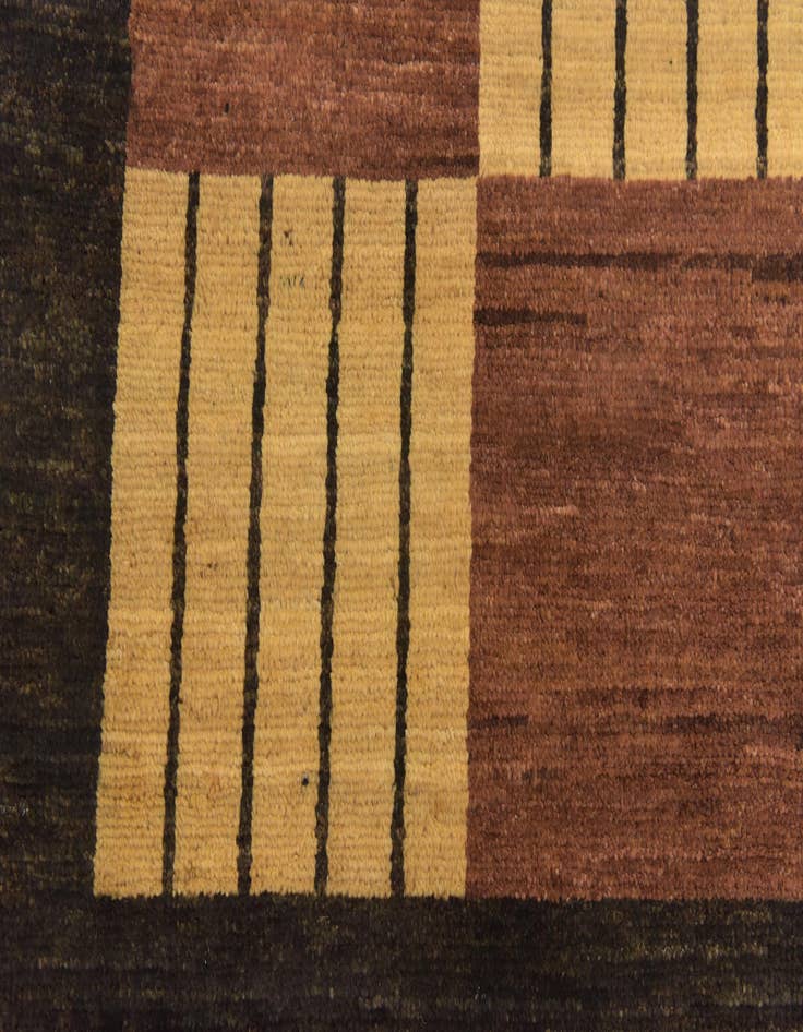 Detail image of  5' 4 x 7' 7  Hand Knotted Modern Ziegler Rug