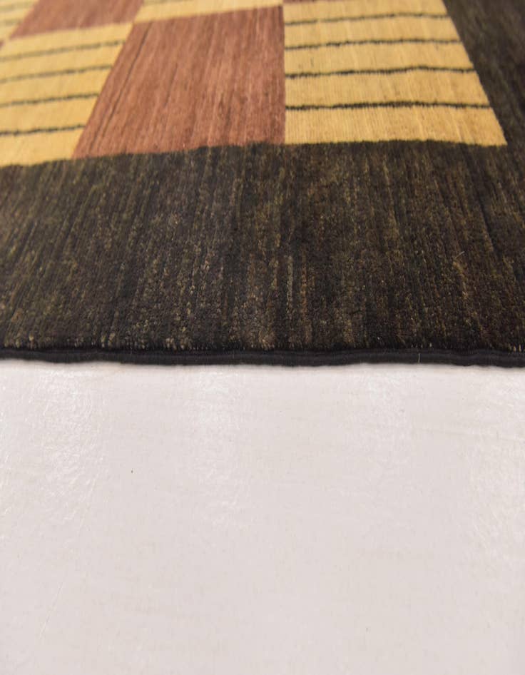 Detail image of  5' 4 x 7' 7  Hand Knotted Modern Ziegler Rug