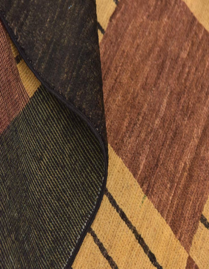 Detail image of  5' 4 x 7' 7  Hand Knotted Modern Ziegler Rug