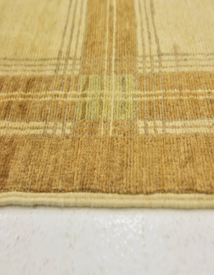 Detail image of  4' 7 x 6' 6  Hand Knotted Modern Ziegler Rug