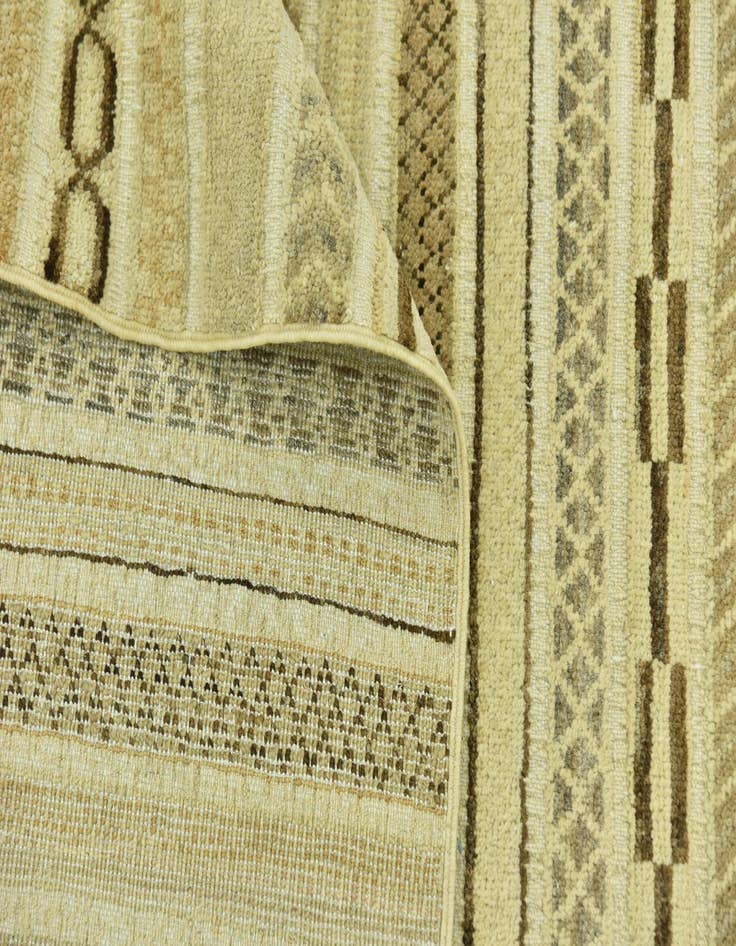 Detail image of  6' 4 x 9' 6  Hand Knotted Modern Ziegler Rug