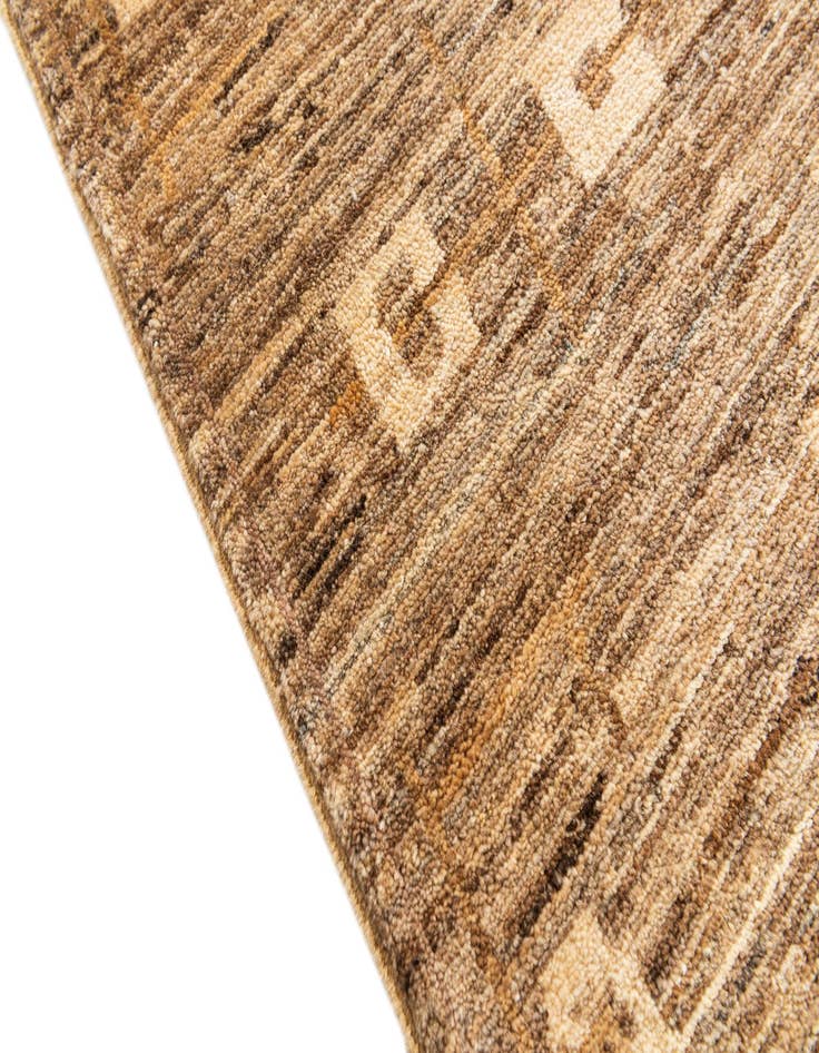 Detail image of  4' x 6'  Hand Knotted Modern Ziegler Rug