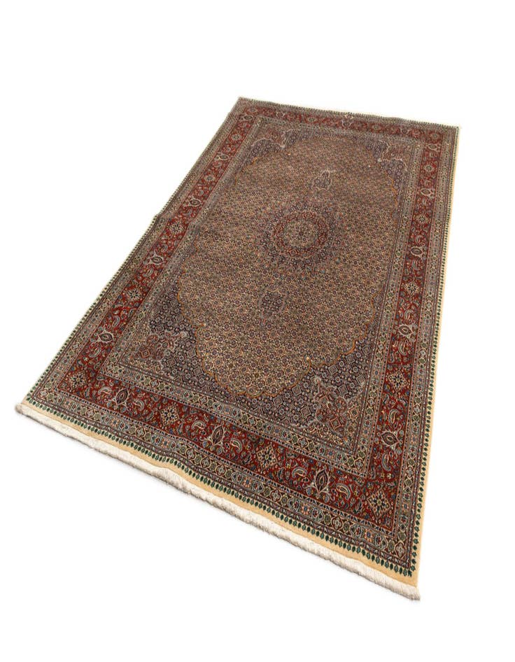 Detail image of  6' 7 x 9' 6 Mood Wool Rug