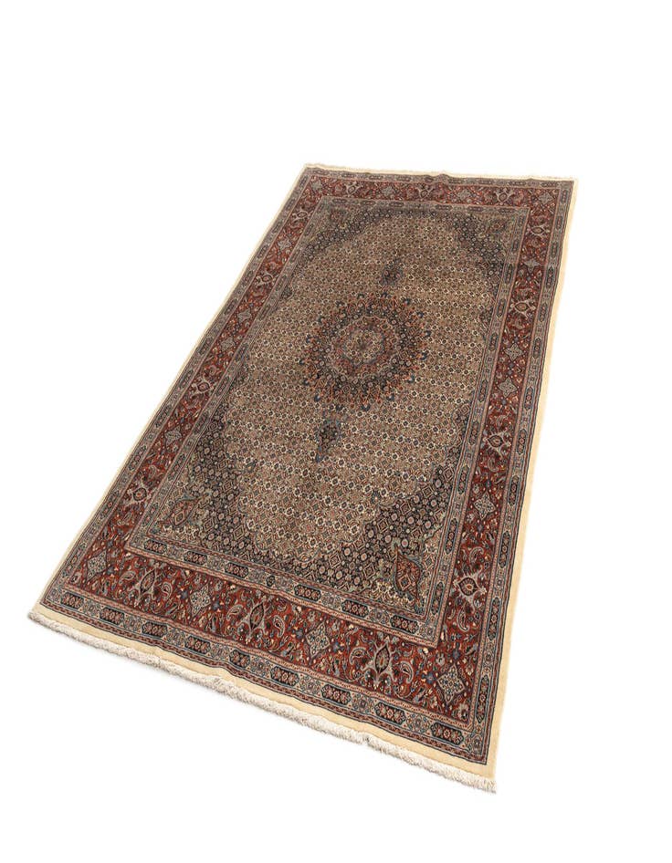 Detail image of  6' 7 x 9' 10 Mood Wool Rug