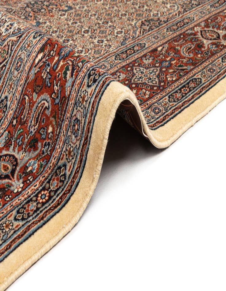 Detail image of  6' 7 x 9' 10 Mood Wool Rug