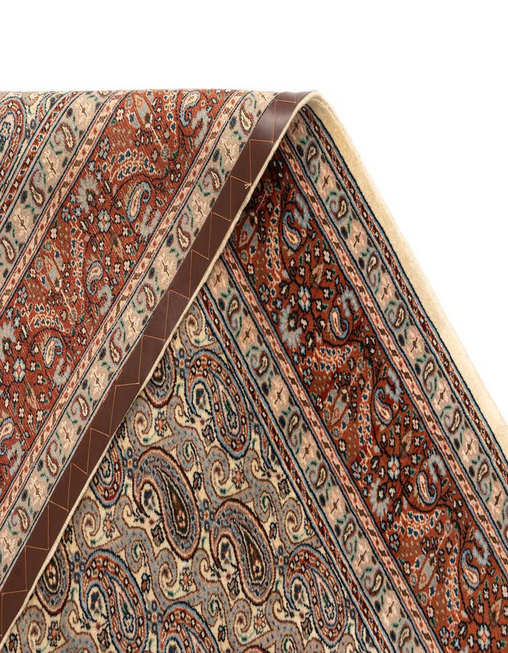 Detail image of  5' 10 x 7' 9 Mood Wool Rug