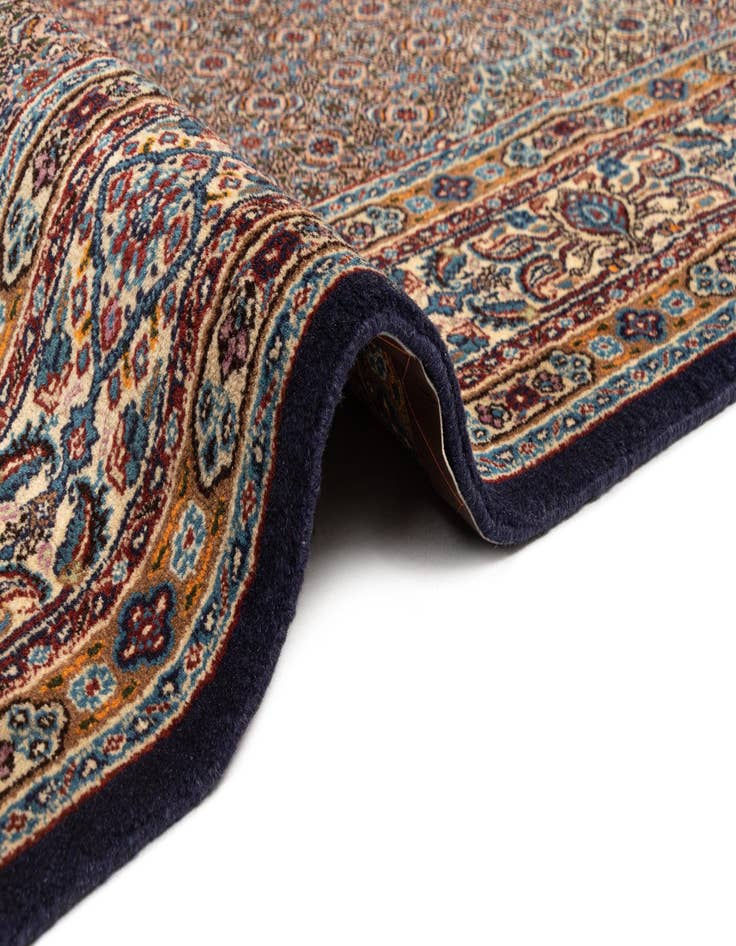 Detail image of  5' 1 x 8' Mood Wool Rug