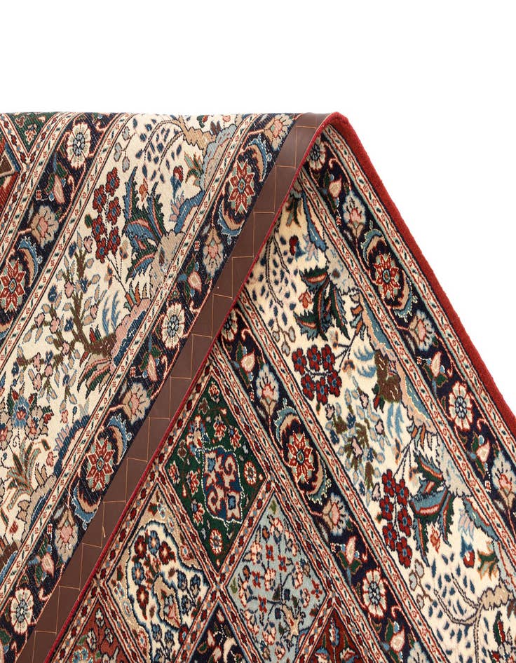 Detail image of  8' x 11' 4 Mood Wool Rug