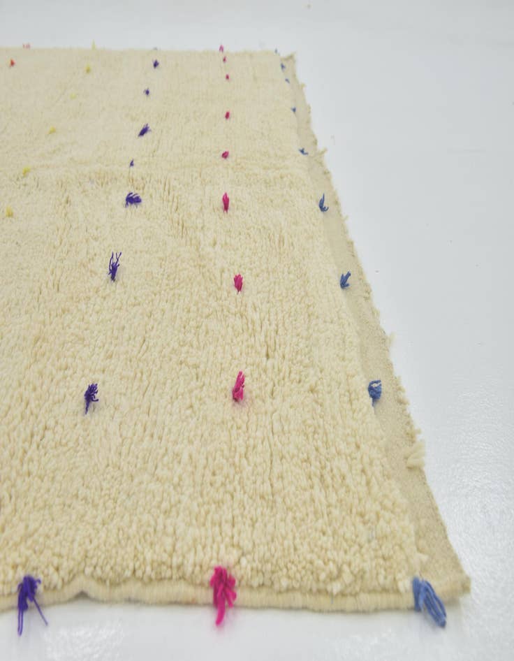 Detail image of 6' 5 x 9' 6 Hand Knotted Moroccan Wool Rug