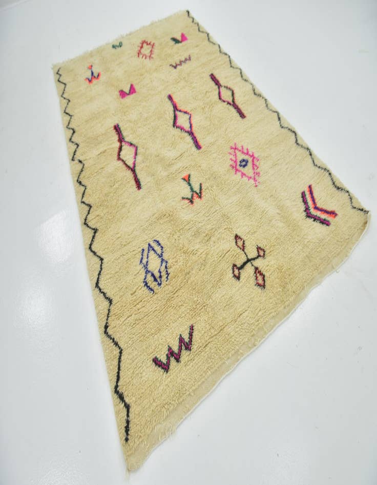 Detail image of  6' 4 x 9' 6  Hand Knotted Moroccan Wool Rug