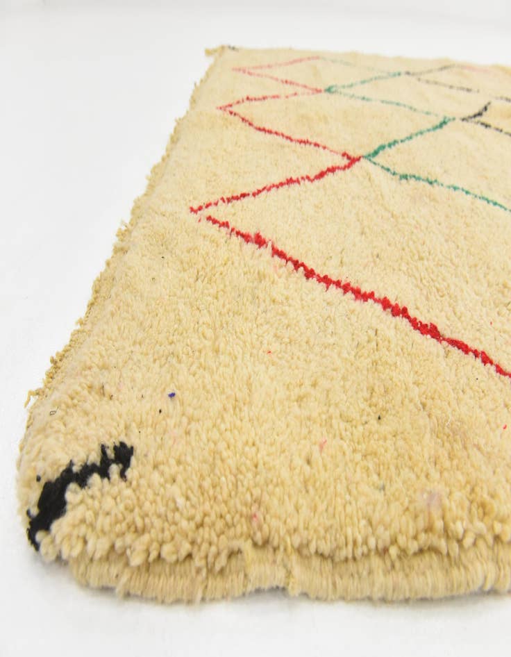 Detail image of  5' 1 x 8' 2  Hand Knotted Moroccan Wool Rug