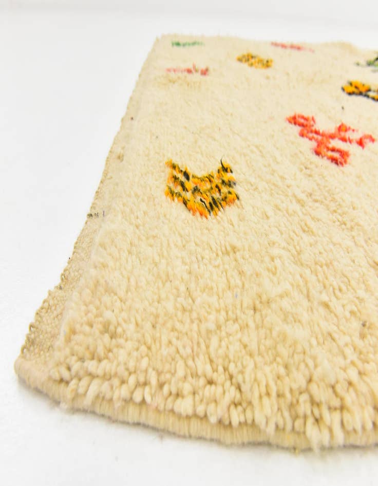 Detail image of  5' 4 x 7' 10  Hand Knotted Moroccan Wool Rug