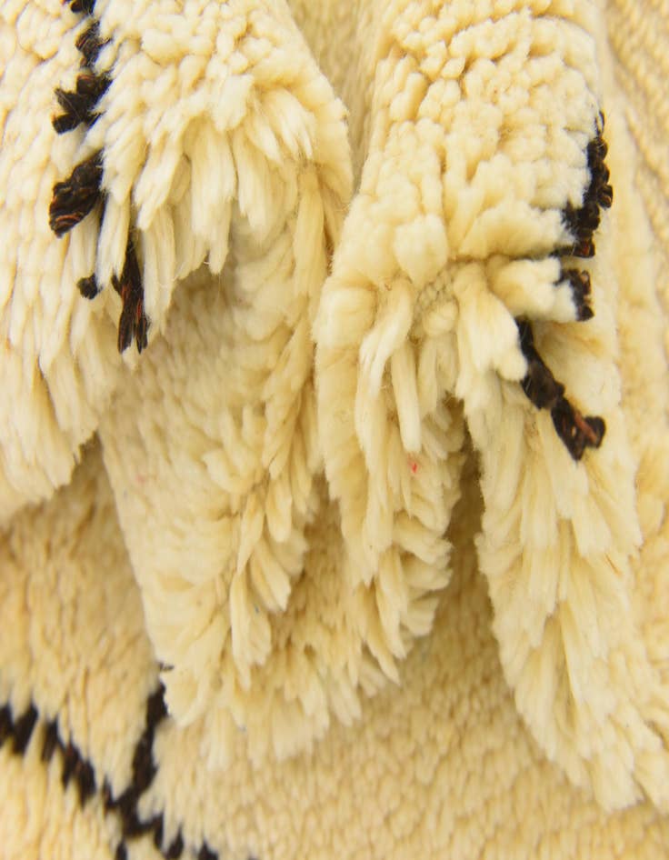 Detail image of  5' 1 x 8' 3  Hand Knotted Moroccan Wool Rug